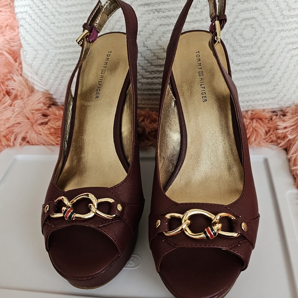 New! Tommy Hilfiger wedge heel sandal